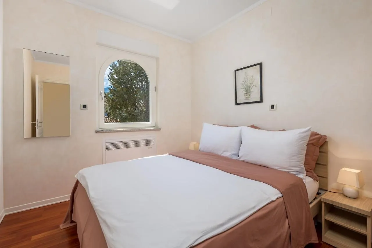 Villa Perla Apartments With Balcony Icici