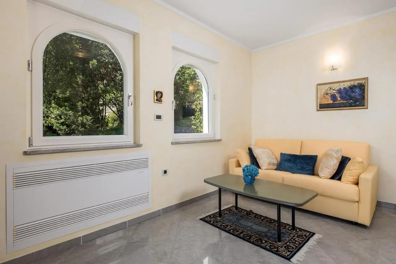 Villa Perla Apartments With Balcony Icici
